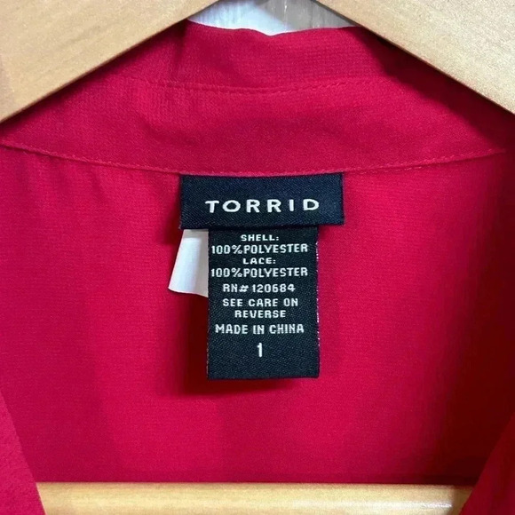 Torrid Scarlet Red Sheer Lace Blouse Tunic Size 1X - Picture 3 of 4